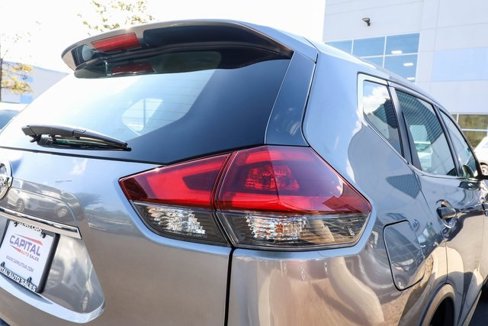 Used 2020 Nissan Rogue S image 25