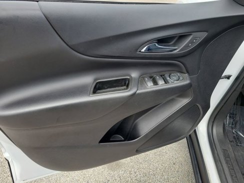 Used 2022 Chevrolet Equinox LT image 21
