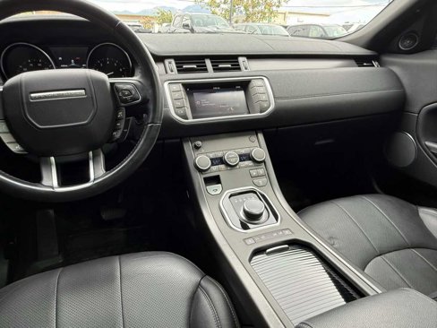 Used 2018 Land Rover Range Rover Evoque SE image 13