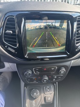 Used 2019 Jeep Compass Limited w/ Safety & Security Group image 10