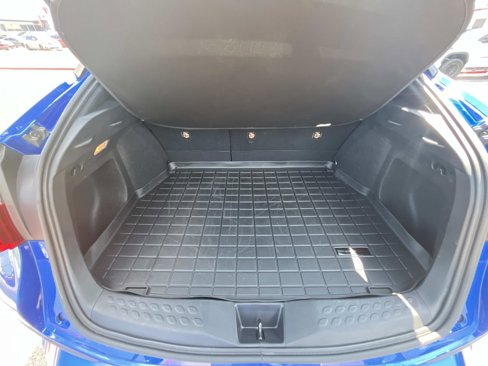 Used 2019 Toyota C-HR LE image 10