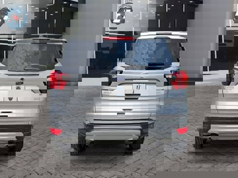 Used 2019 Ford Escape SEL image 4