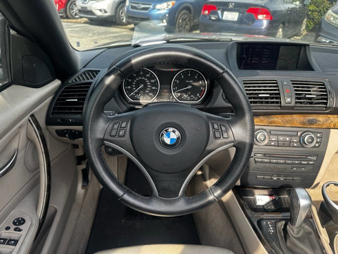 Used 2010 BMW 135i Convertible image 21