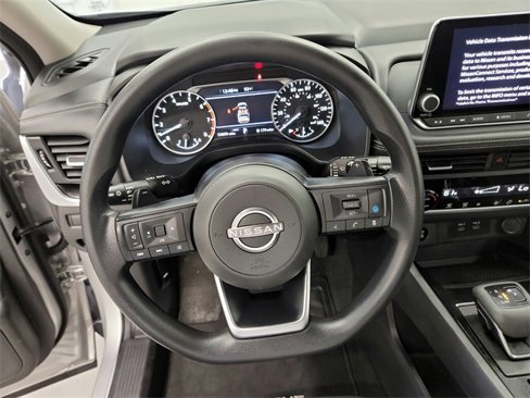 Used 2024 Nissan Rogue SV image 21