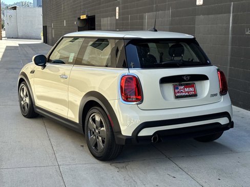 Used 2023 MINI Cooper 2-Door Hardtop image 3