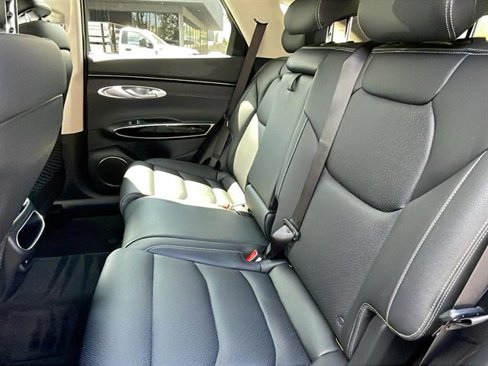 Used 2025 Genesis GV70 2.5T image 16