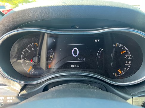 Used 2019 Jeep Grand Cherokee Laredo image 10