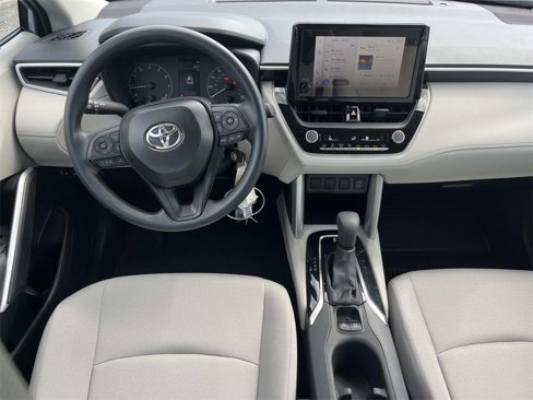 Used 2025 Toyota Corolla Cross L image 13