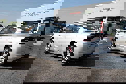 Used 2023 Dodge Charger SXT image 3