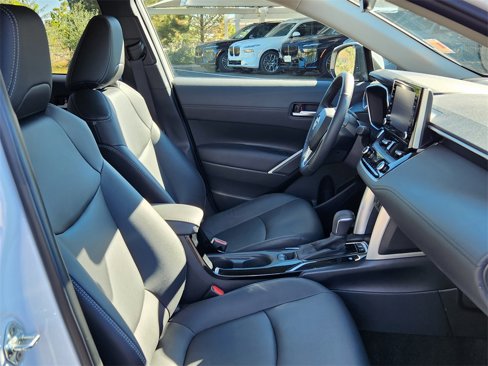 Used 2022 Toyota Corolla Cross XLE image 18