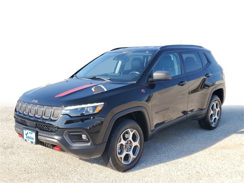 Used 2022 Jeep Compass Trailhawk w/ Trailhawk Elite Group image 2