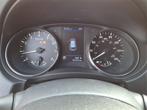 Certified 2020 Nissan Rogue SV w/ Premium Package image 12