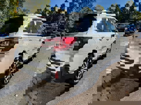 Used 2018 Subaru Outback 3.6R Touring image 7