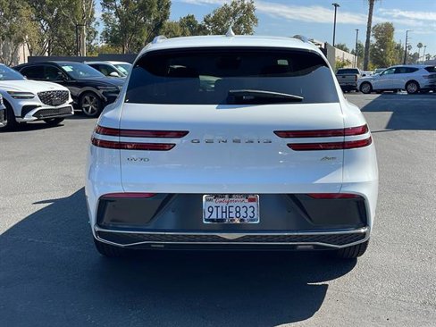 Used 2026 Genesis GV70 2.5T image 9