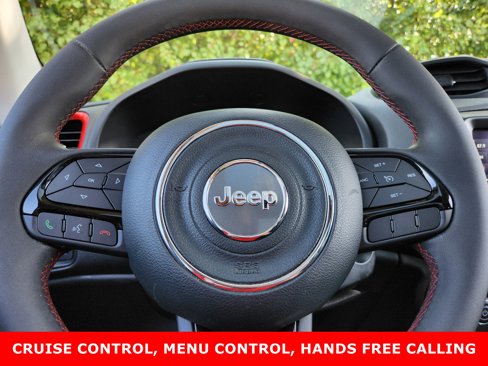 Used 2022 Jeep Renegade Latitude w/ Sun/Sound Group image 2