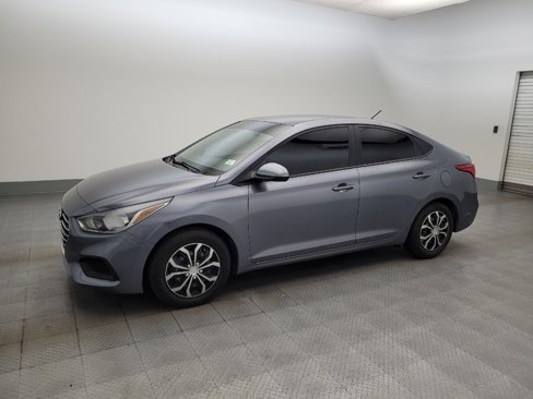 Used 2020 Hyundai Accent SE image 2