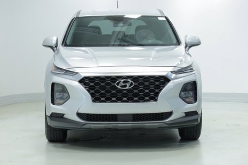 Used 2019 Hyundai Santa Fe SE image 2