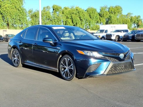 Certified 2019 Toyota Camry SE image 5