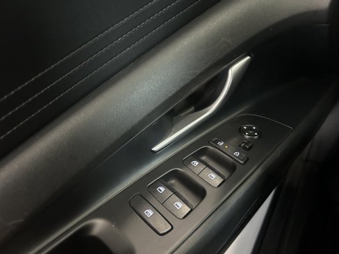 Used 2024 Hyundai Elantra SEL image 14