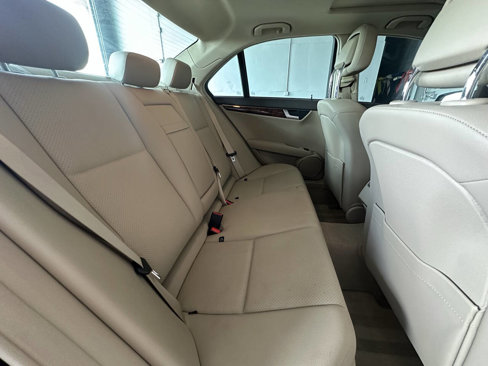 Used 2012 Mercedes-Benz C 250 Sedan image 27