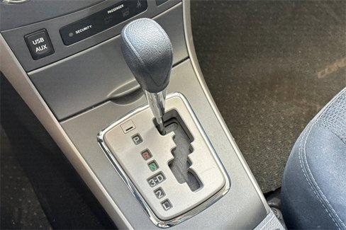 Used 2013 Toyota Corolla LE image 19
