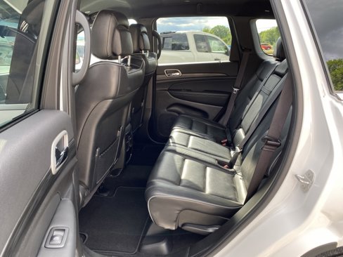 Used 2021 Jeep Grand Cherokee Laredo image 18