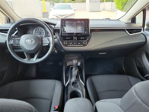 Used 2021 Toyota Corolla LE image 17