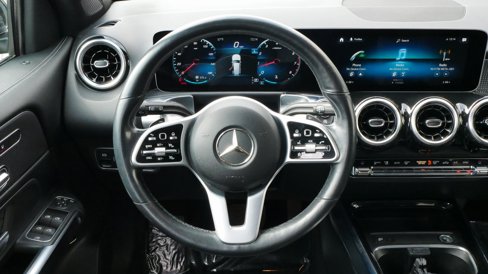 Used 2020 Mercedes-Benz GLB 250 4MATIC image 35