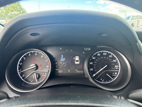 Used 2022 Toyota Camry SE image 14