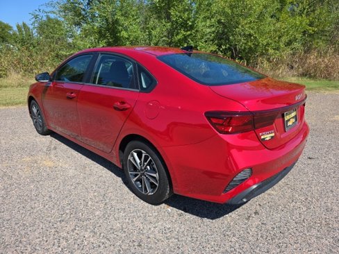 Used 2024 Kia Forte LXS w/ LXS Technology Package image 3