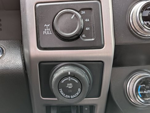 Used 2019 Ford F150 Platinum w/ Equipment Group 701A Luxury image 27