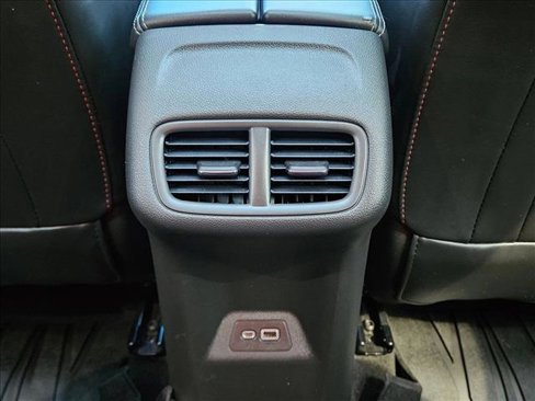 Used 2023 Buick Envision Essence w/ Sport Touring Package image 17