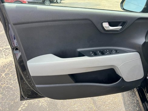 Used 2021 Kia Rio S image 11