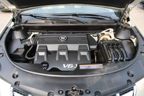 Used 2013 Cadillac SRX Luxury image 15