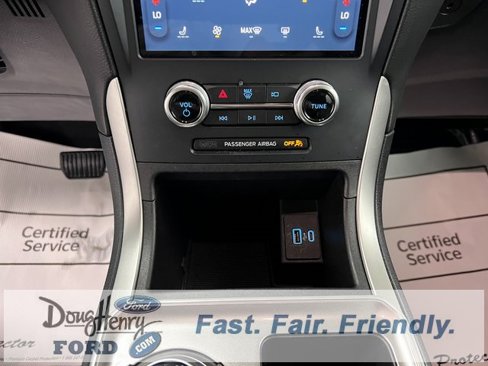 Used 2023 Ford Edge SEL image 44