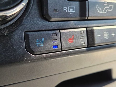 Used 2017 Ford F150 Lariat image 24