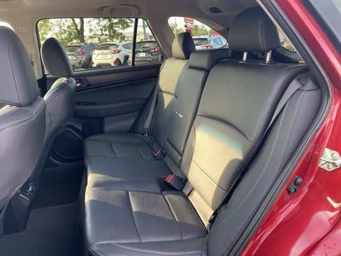 Used 2018 Subaru Outback 2.5i Limited image 11