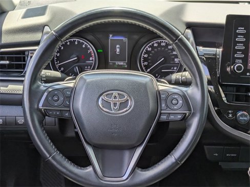 Used 2024 Toyota Camry SE image 17