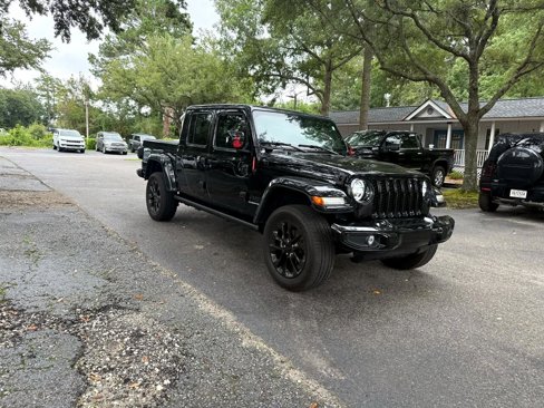 Used 2022 Jeep Gladiator Overland image 3