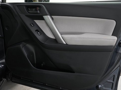 Used 2015 Subaru Forester 2.5i Premium w/ All-Weather Package image 8