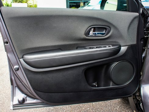 Used 2021 Honda HR-V Sport image 8