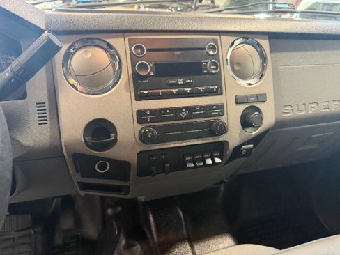 Used 2016 Ford F450 XLT w/ XLT Interior Package image 15