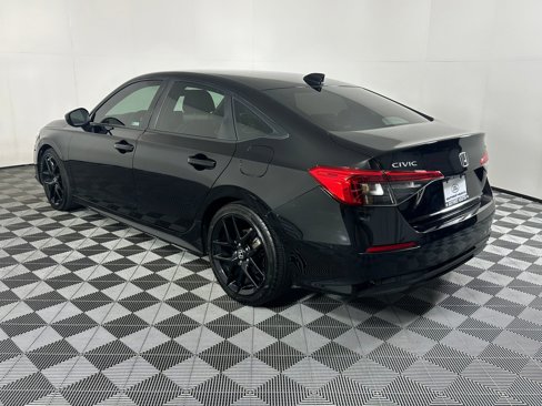 Used 2023 Honda Civic Sport image 3