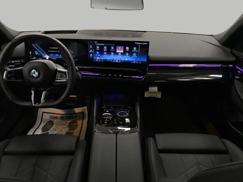 Certified 2025 BMW 530i xDrive w/ M Sport Package image 21