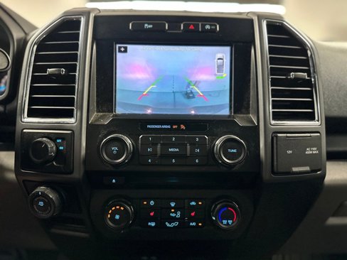 Used 2016 Ford F150 XLT w/ Equipment Group 302A Luxury image 5