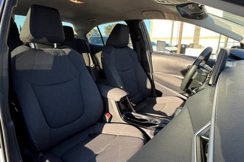 Used 2022 Toyota Corolla LE image 15