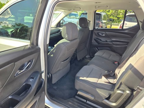 Used 2021 Chevrolet Traverse LS image 31
