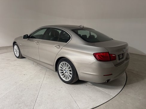 Used 2011 BMW 535i xDrive Sedan image 10
