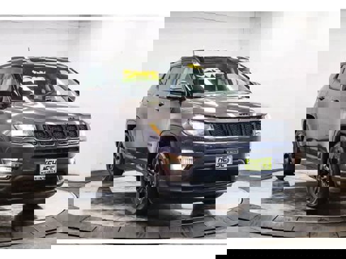 Used 2020 Jeep Compass Latitude image 5