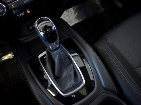 Used 2018 Nissan Rogue SL w/ Premium Package image 24